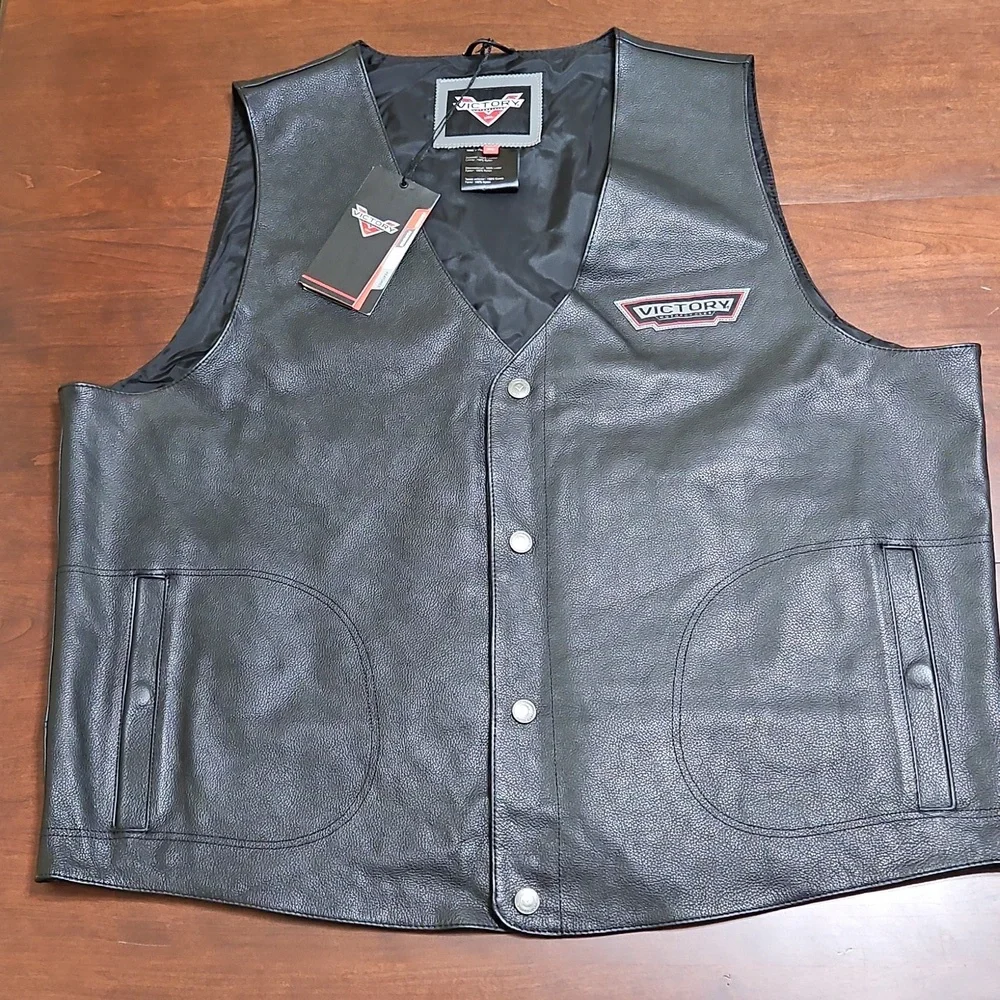 Victory Leather Vest - Picture 2 of 6